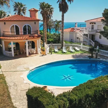 Salvador Villa *