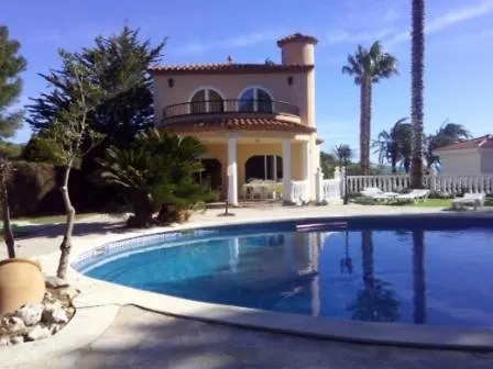 Villa Salvador *
