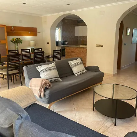 Salvador Villa *