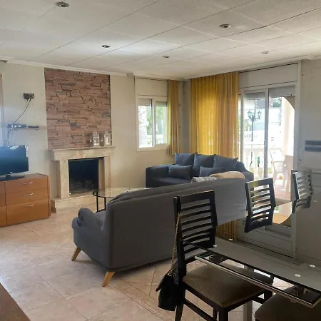 Salvador Villa *